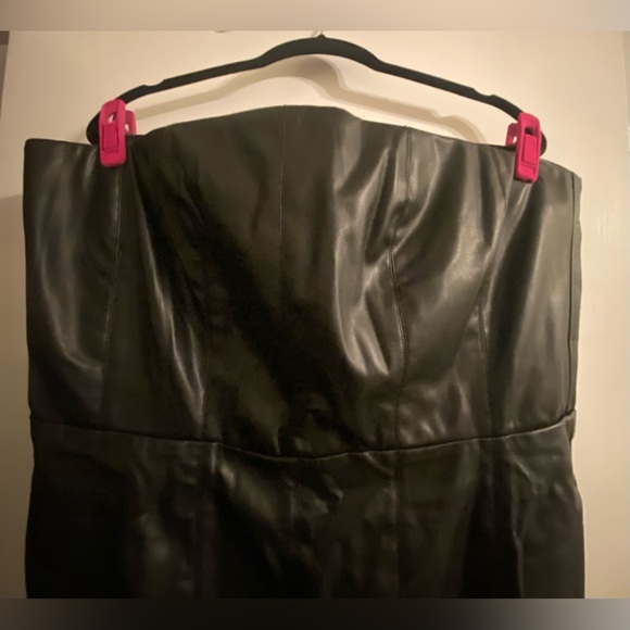 New York & Company Faux Leather Strapless Dress NWT - Picture 6 of 15